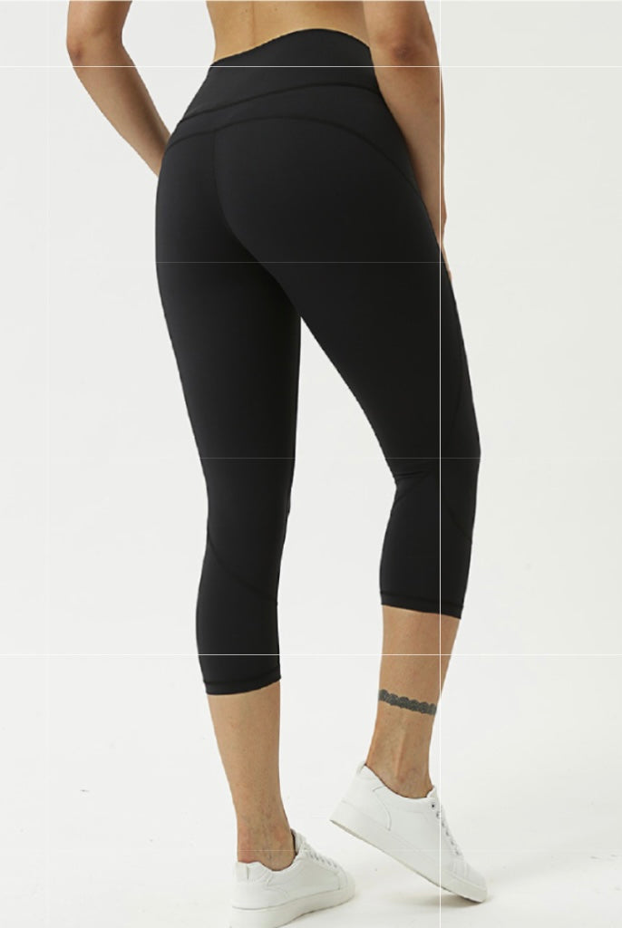 Women's black high rise cropped leggings 